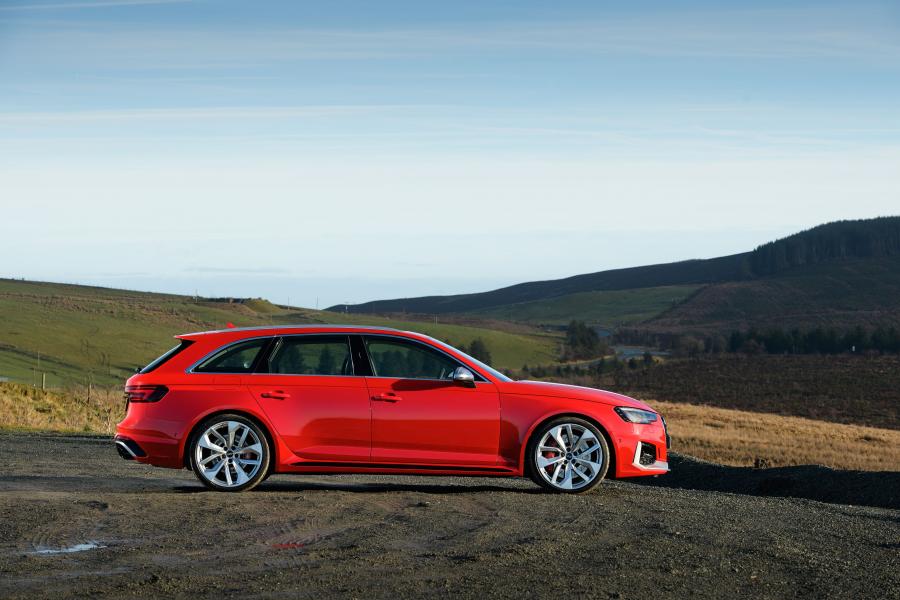  Audi RS4 Avant (B9) 2018 года  (UK) (фото 14 из 40)